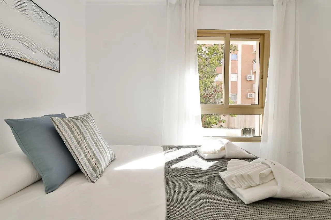 C9 Roomy Luminous 5 Bedroom In Town Malaga 0*,  Spain